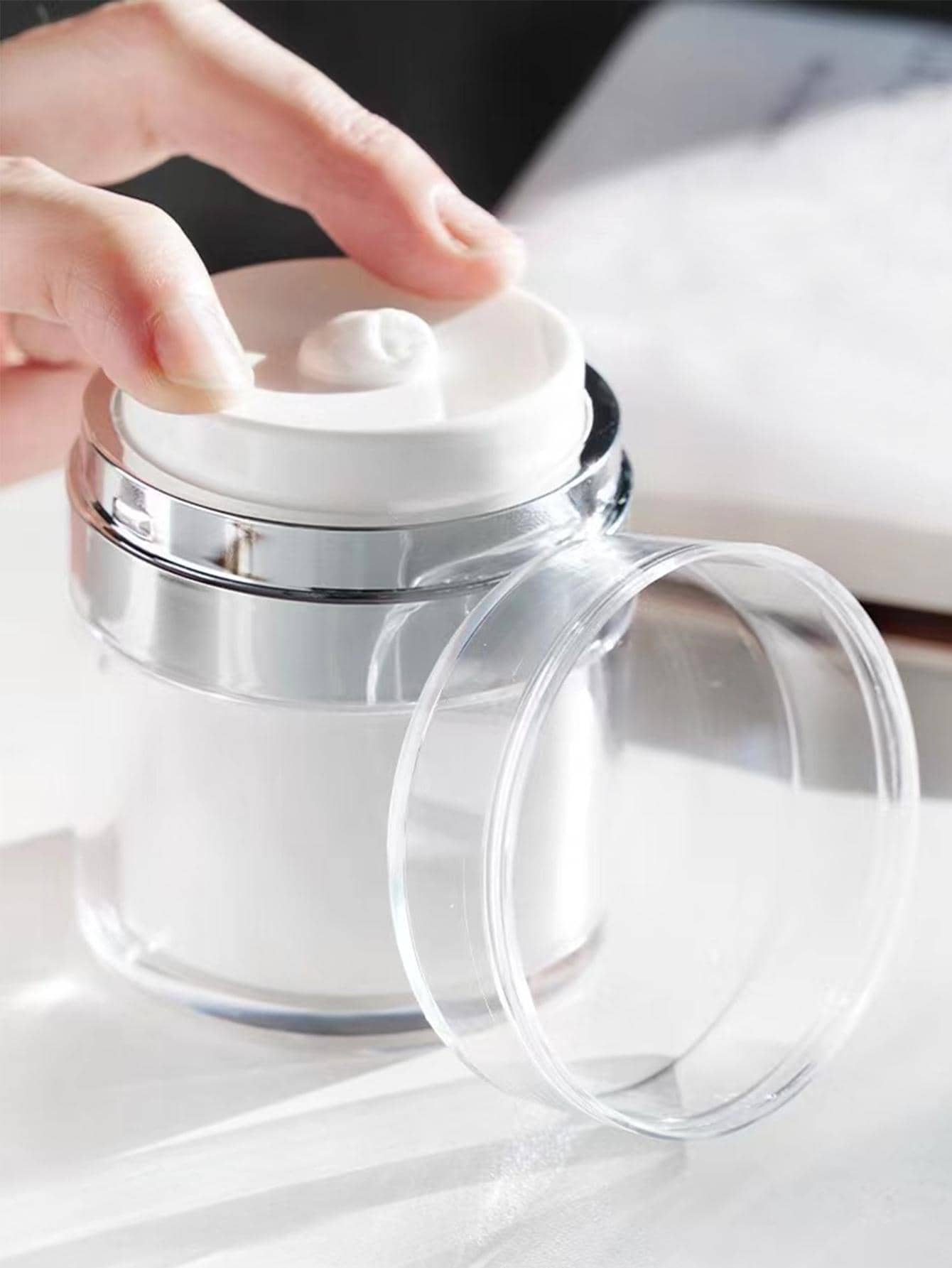 1pc Squeeze Lotion Bottle - White - View 1