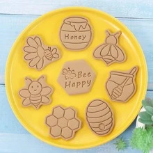 8 pièces Moule à biscuits en forme d'abeille, moule à découper en plastique pour biscuits en forme d'abeille de dessin animé, festival du miel, outil de cuisson en trois dimensions pour gâteaux retournables