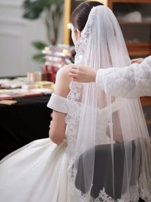 Women Leaf & Flower Embroidered Romantic Bridal Veil For Wedding Elegant