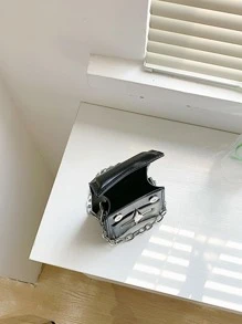 Mini sac bandoulière élégant avec chaîne et rabat pour diverses occasions