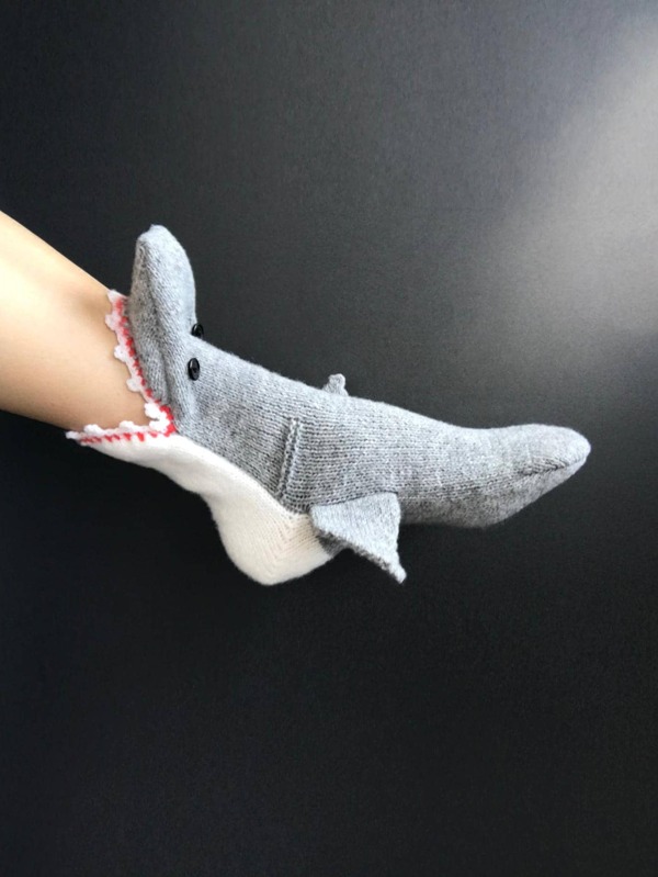 1pair Unisex Christmas Shark Design Knit Floor Socks With Novelty