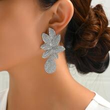 1 對復古華麗耳環充滿水鑽花卉植物迷人吊式耳環適合婚禮表演派對 - 銀色 - 查看 1