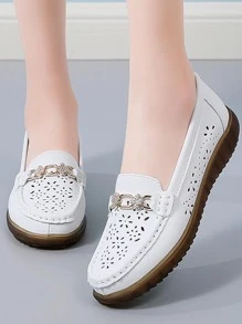 女士鏤空皮革一腳蹬樂福鞋,平底軟底媽媽鞋休閒步行鞋適用於秋天 - 白色 - 查看 1