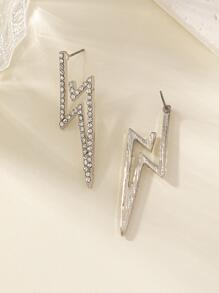 2pcs Rhinestone Lightning Decor Stud Earrings