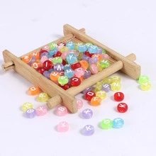 100 piezas Móvil acrílico con letra rosario para DIY con cadenas en al azar colores con - Multicolor - Ver 5