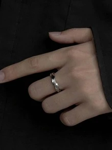 1 Stück einfacher Moebius-Bandring für Männer und Frauen, schickes Design für Zeigefinger oder Paarring, Silber, modisch, beliebt, Schmuck, Geschenk, Party