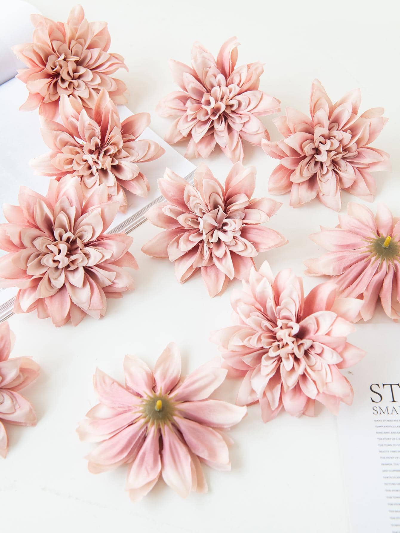 5/15pcs Artificial Flowers, Dahlia, Chrysanthemum, Wedding Decor, Fake Plants, Room Decor, Autumn Decor, Garden Autumn Decor, Centerpiece, DIY Candy Box, Party Gifts, Decorations, Bridal Wrist Corsage, Bouquet Box, Home Decor Accessories, Valentine's Day, Mother's Day Gifts, Flower Box Materials, New Year Decor, Autumn Decor - Brown - View 1