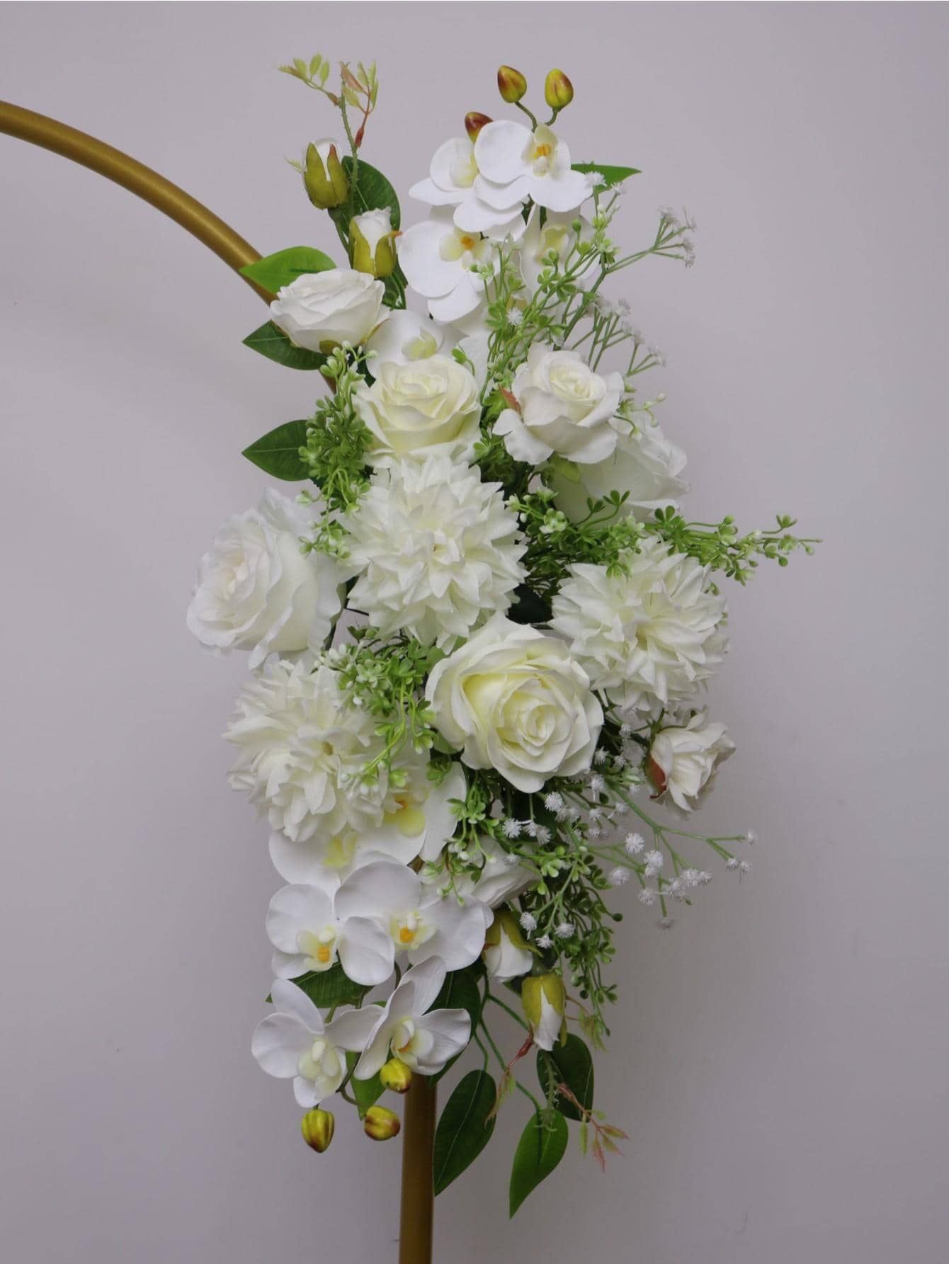 人造花 - 白玫瑰、蝴蝶兰、满天星、球花苋花环，适用于拱门、派对、婚礼装饰、情人节、生日礼物、毕业典礼等场合