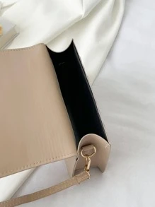 Bolsa cuadrada pequeño de cheurón guateado con diseño de mariposa asa superior