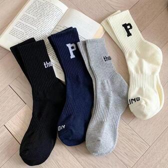 4双随机发货，男女通用中筒袜，适合春夏秋三季。搭配字母P图案的鲨鱼裤。运动纯色黑白袜，秋季