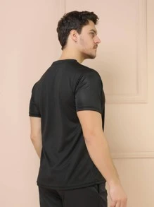 Men T-Shirts & Tanks - 黑色 - 查看 2