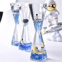 1pc Creative Astronaut Hourglass Liquid Quicksand Oil Leak Starry Sky Time Hourglass Office Desk - Blue - View 1