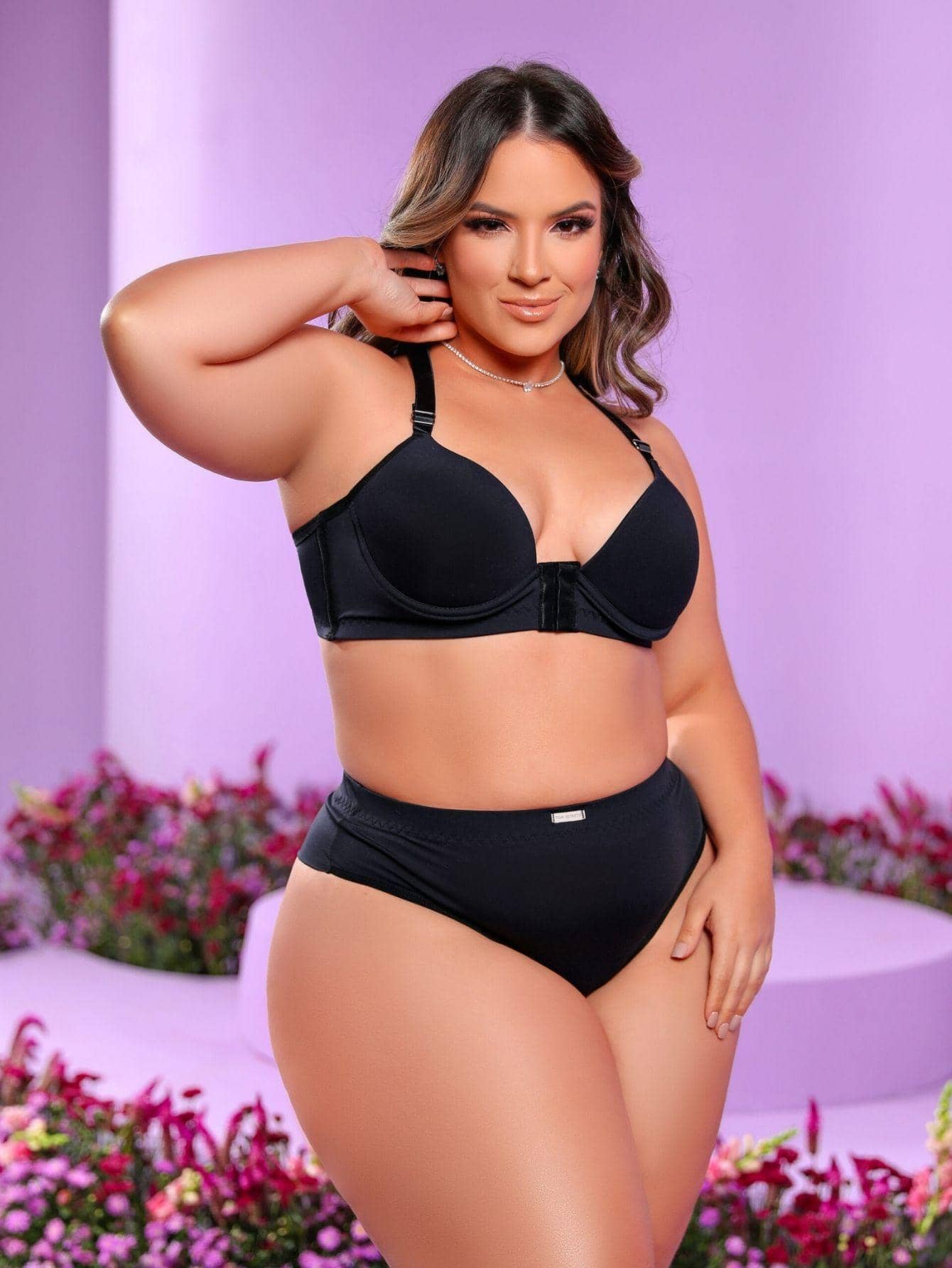 Plus Size Bra & Panty Sets - 黑色 - 查看 1