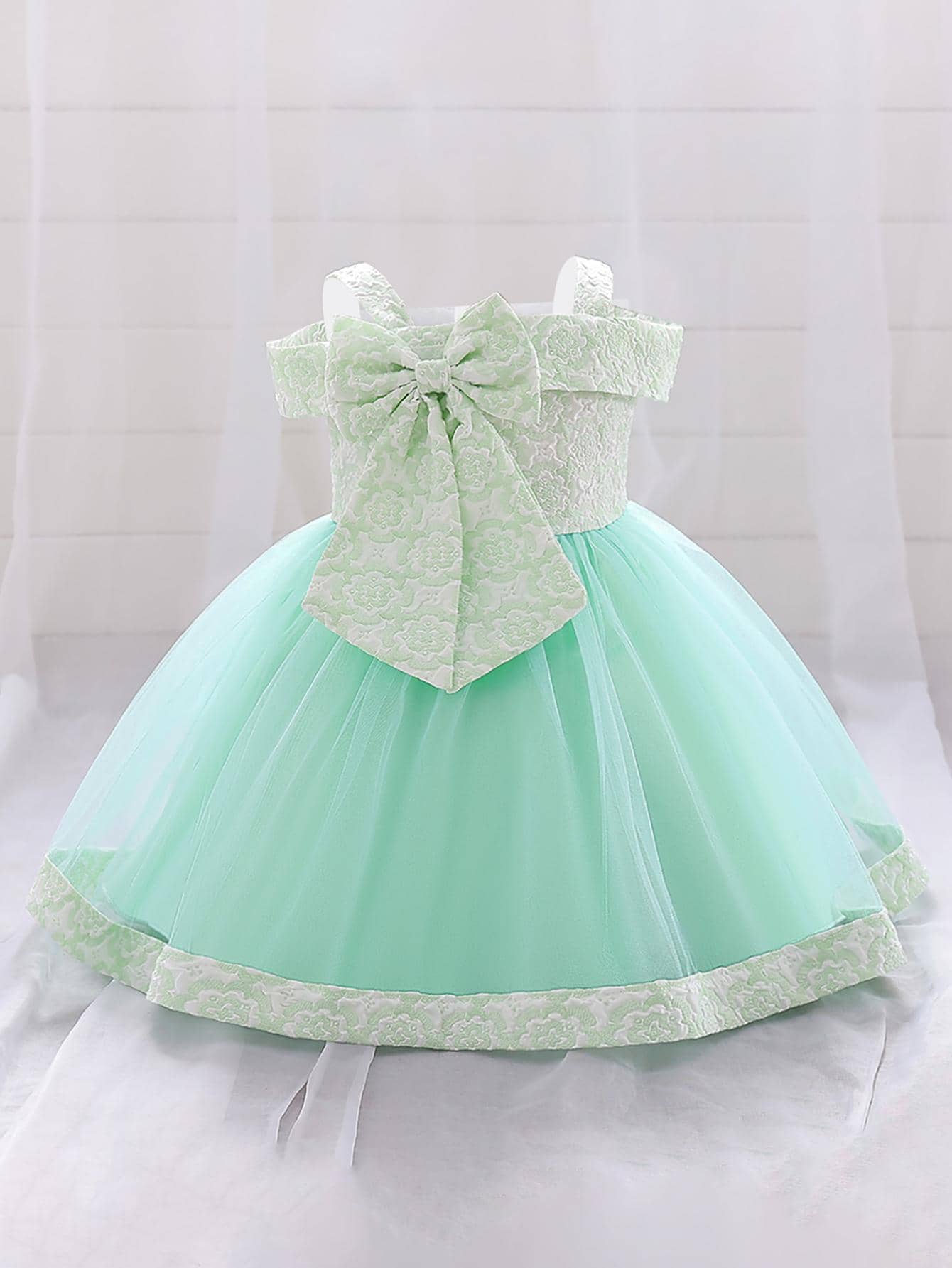 Baby Girl Mesh Bow Decoration Sweet And Lovely Style Dress, Suitable
