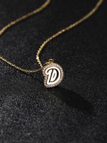 قلادة موضة نحاس مكعب زركونيا زخرفة تعليقة حرف للنساء للحفلة قطعة واحدة