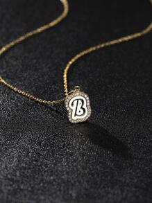 قلادة موضة نحاس مكعب زركونيا زخرفة تعليقة حرف للنساء للحفلة قطعة واحدة