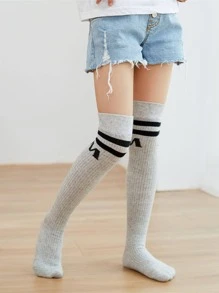 1對幼兒條紋和字母設計過膝高襪,足球運動裝扮長襪,適合兒童學生和青少年 - 灰色 - 查看 1