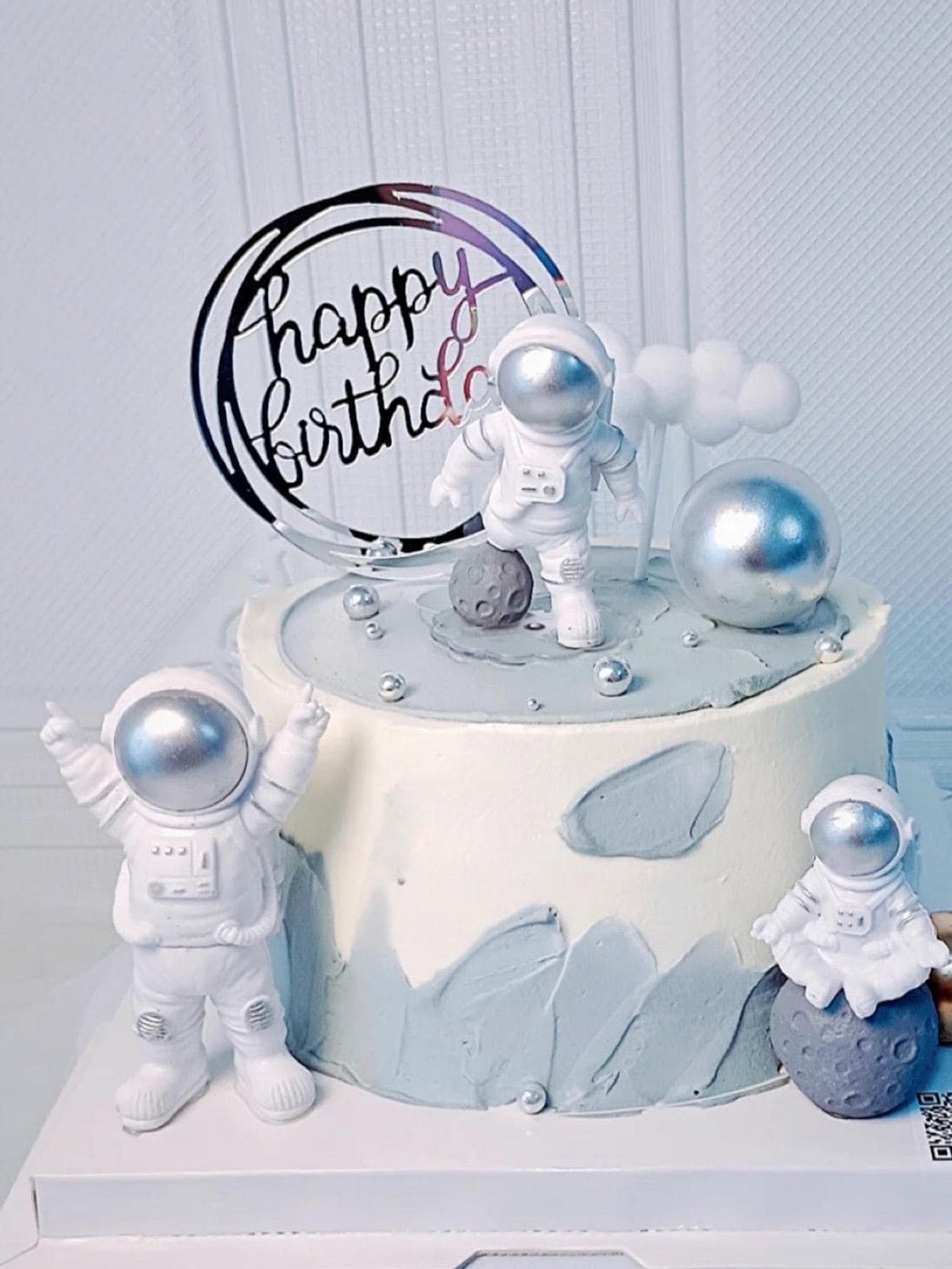 3 Statues Astronaute Or – Décoration Gâteau Espace, Figurines Spaceman Pour Anniversaire Enfant, Thème Astronaute (6-10 Cm)