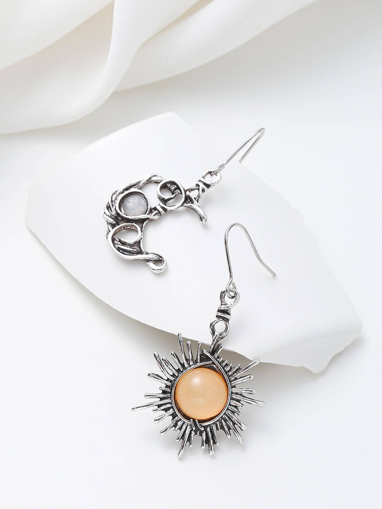 Sun & Moon Decor Drop Earrings Boho Sun And Moon Earrings Crystal Drop Earrings Women Fashion Jewelry Gifts For Women