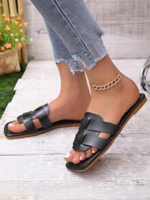 2023 New Outdoor Fashionable Casual Flat Women's Sandals Slippers, Anti-skid Large Size Women's Summer Shoes