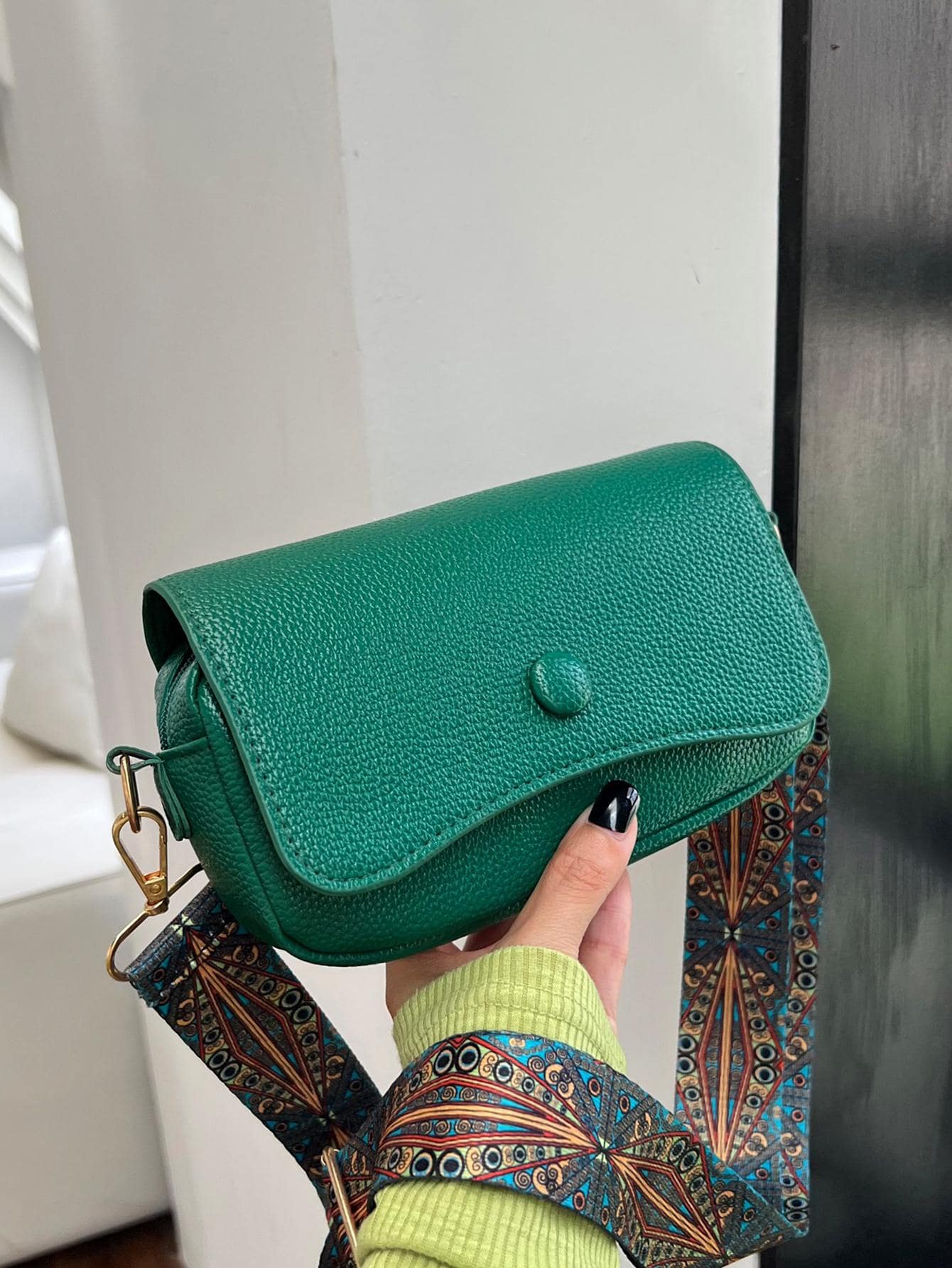 Túi vuông nhỏ thời trang màu xanh lá cây có dây đeo vai có thể điều chỉnh - màu xanh lá - Xem 1