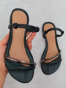 Women Flat Sandals - 黑色 - 查看 2