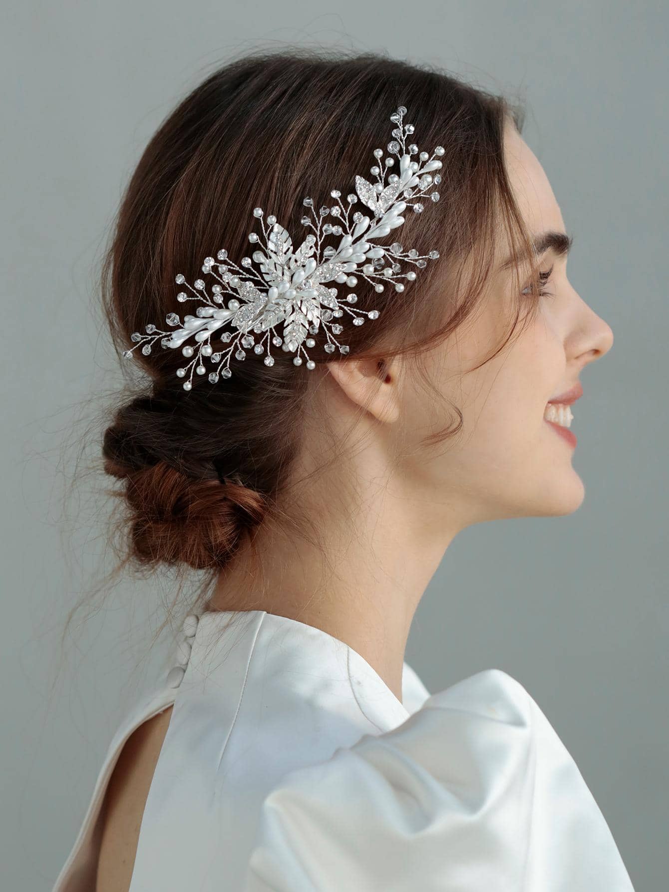 1 Gorgeous Diamond Leaf Decorated Hair Clip, Crystal Faux Pearl Handmade Bridal Hair Accessory, Suitable For Weddings And Parties - Silver - View 1