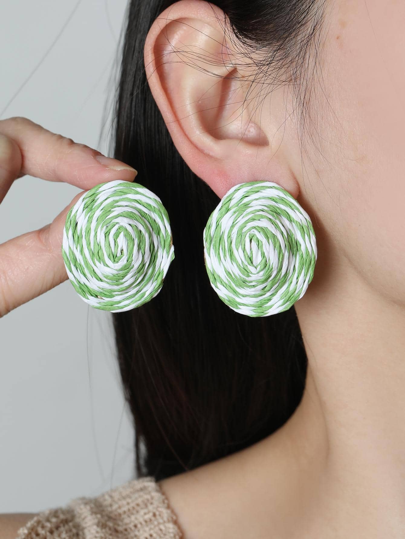 2 Cái/bộ Bông tai dệt bằng thép không gỉ thời trang dành cho nữ khi đi du lịch - màu xanh lá - Xem 1