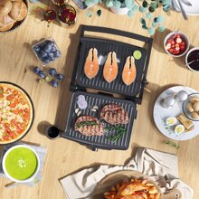HOMCOM 4 Slice Panini Press Grill, Stainless Steel Sandwich Maker with Non-Stick Double Plates, Locking Lids and Drip Tray, Opens 180 Degrees to Fit Any Type or Size of Food