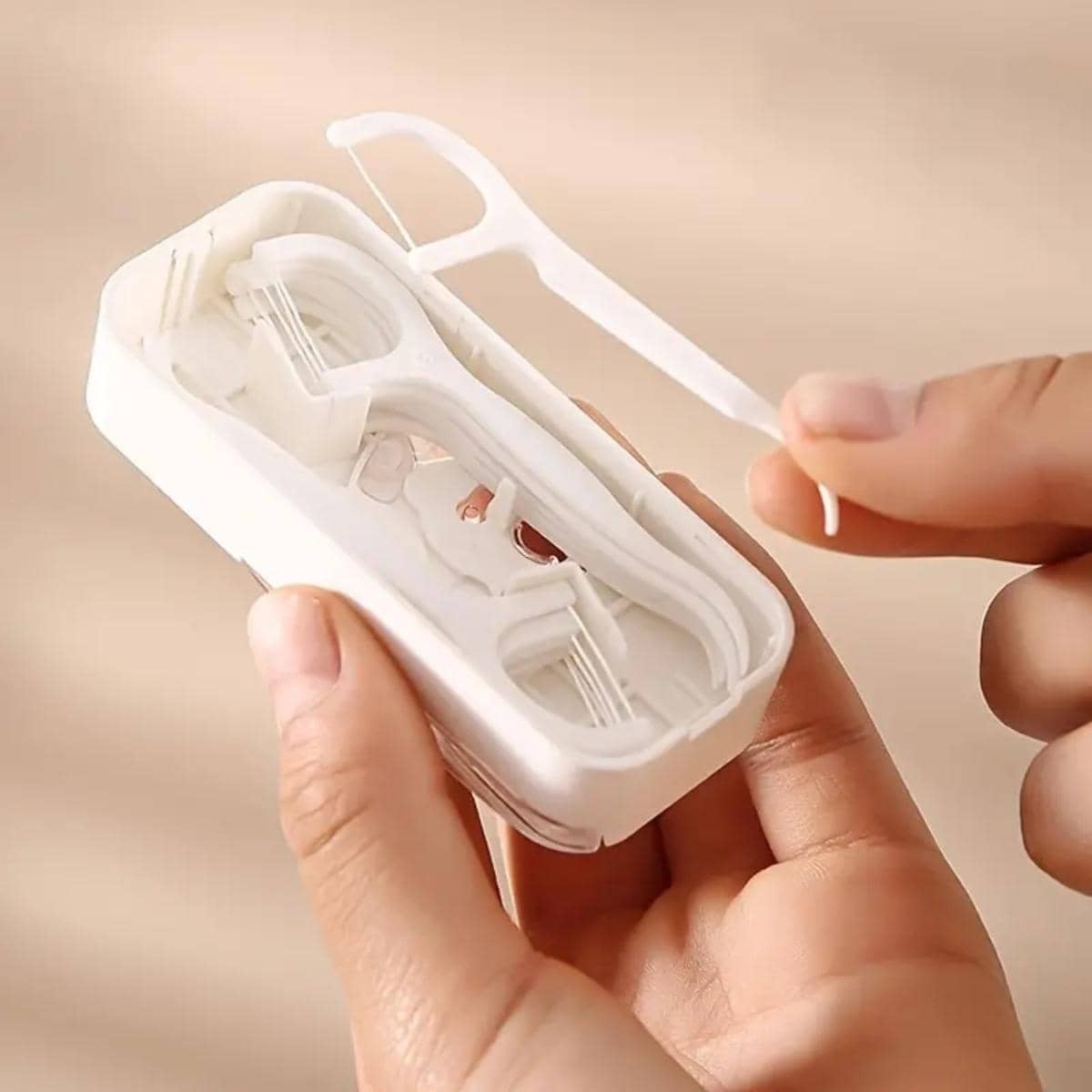 1Pc Plastic Floss Storage Case,Teeth Cleaning Care Dental Floss Dental Tape Floss Picks Floss Threader Gum Floss Interdental Floss Modern White Portable Dental Floss Storage Box For Home - White - View 1