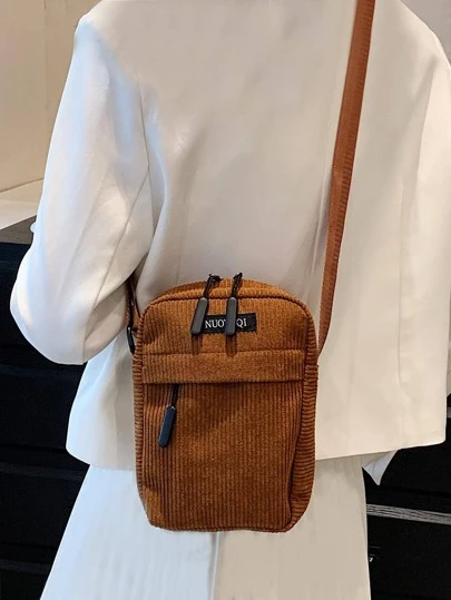 多功能新款小众设计，日韩INS风，时尚天鹅绒材质，百搭单肩斜挎包单肩包单肩包休闲包斜挎包适合高中生大学生新生