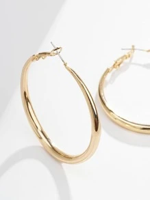 A Pair Of Minimalist Gold Metal Round Earrings, Suitable For Women To Wear For Daily Or Festive Events. - Gold - View 3