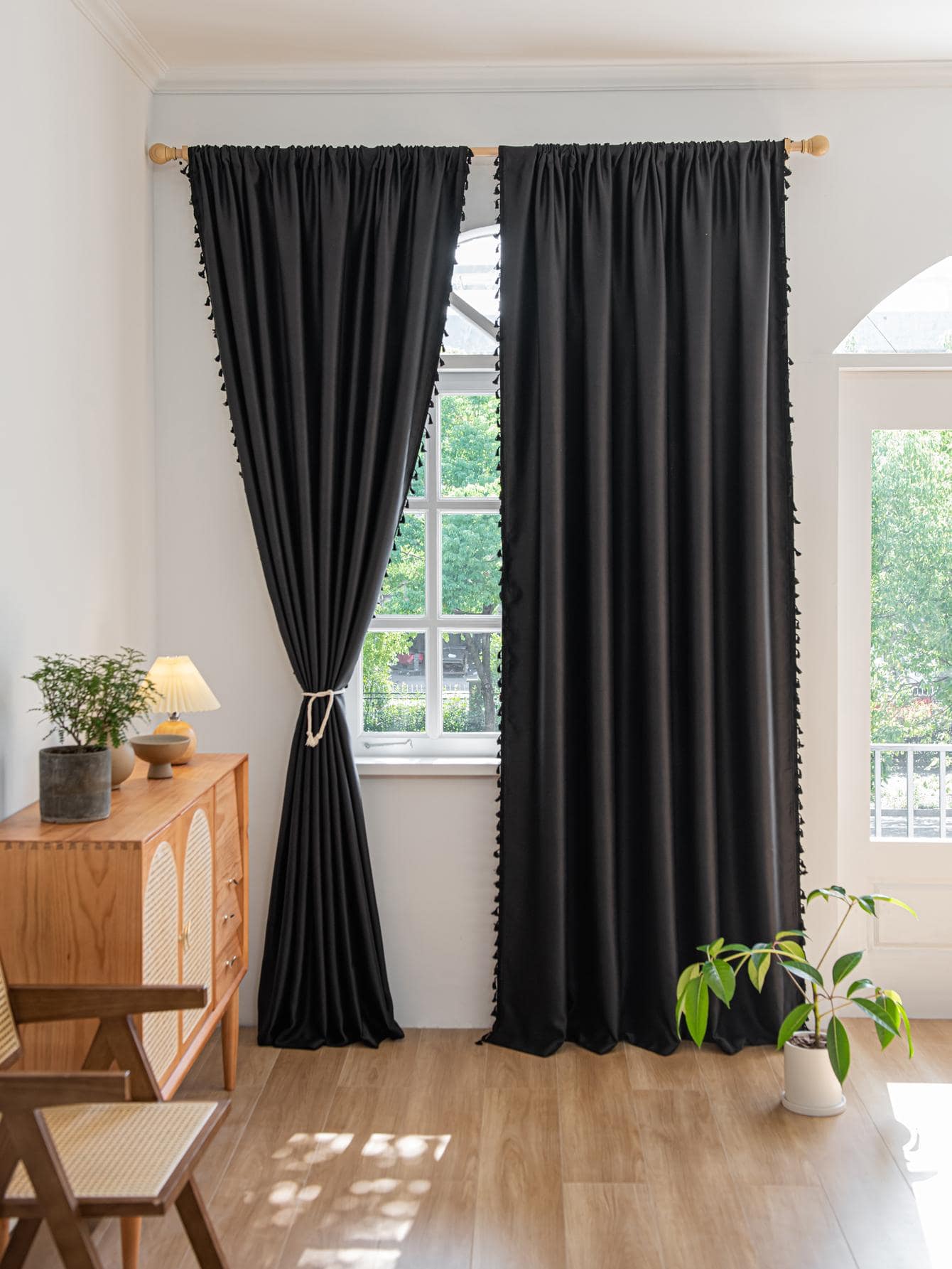 1入組素色流蘇裝飾簡約風遮光窗簾 - 彩色 - 查看 1