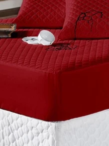 Lençol Capa tipo Colcha com Elástico Protetora Impermeável para Colchão Casal Padrão Matelada Ultrassonico 01 Peça 188 x 138 cm - Vermelho - Visão 3