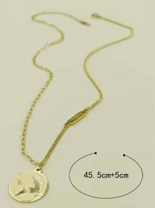 Deer Detail Round Charm Necklace - Yellow Gold - View 2