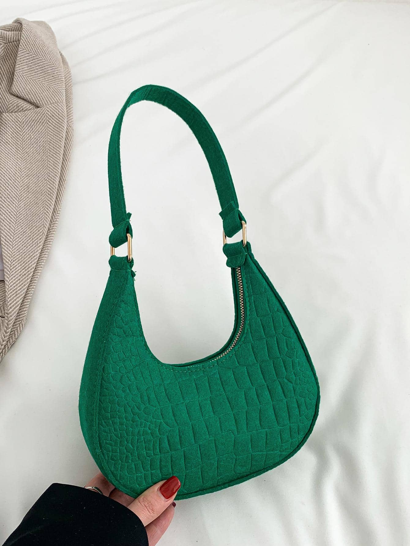 Crocodile Embossed Hobo Bag Solid Colour Fashion Style - Green - View 1