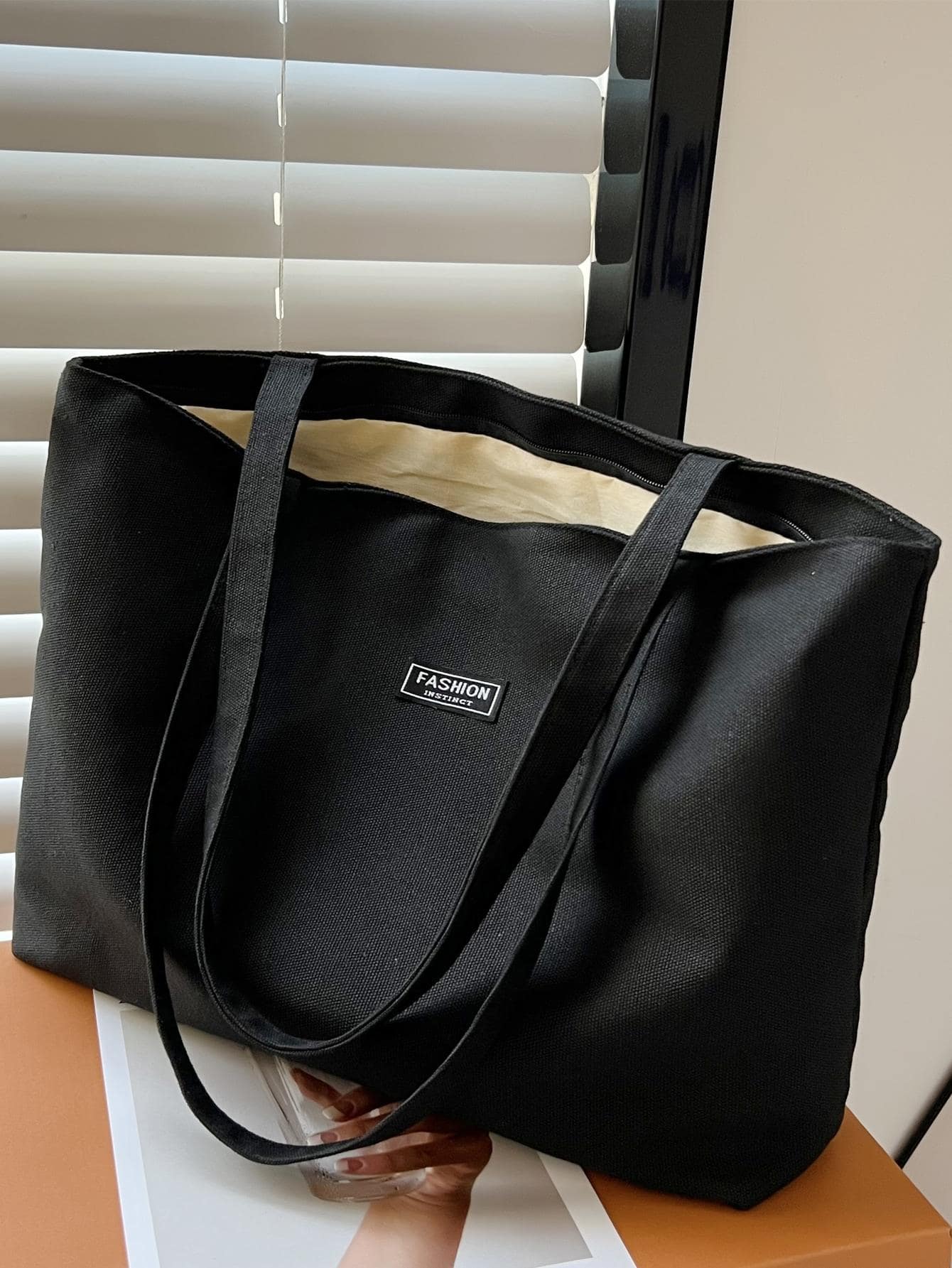 帆布包 2023 夏季简约简约轻便大容量购物大学生潮流手提包男士手提包手提包购物袋旅行必备品夏季度假户外随身携带便携轻便学生大学包父亲节礼物爸爸新生书籍返校多功能宿舍大学万圣节男士礼物秋季圣诞节尖叫大包搞怪礼物节日感恩节 - 黑色 - 查看 1