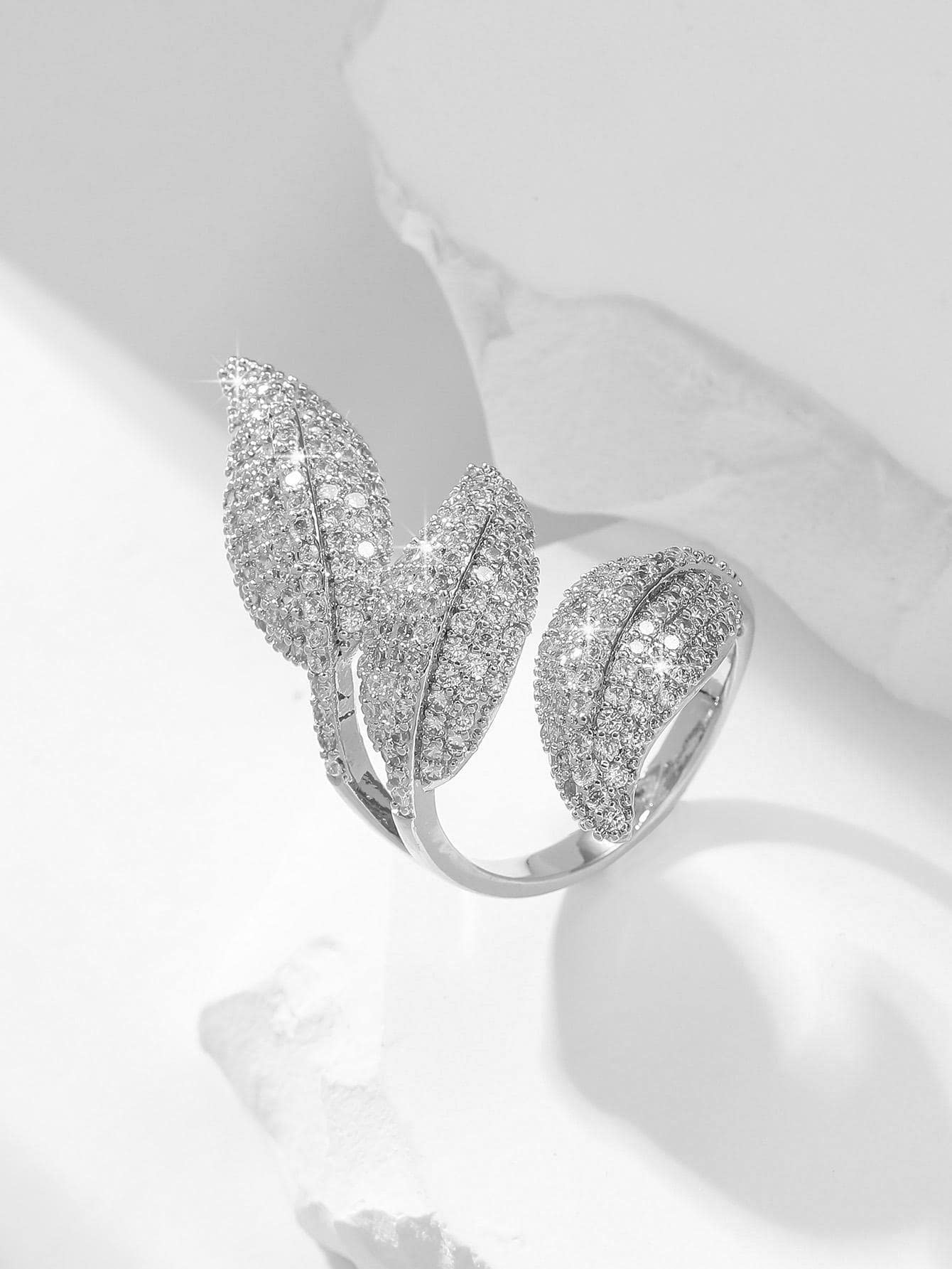 1 件铜合金锆石镶嵌枫叶设计戒指，优雅戒指，适合女性日常佩戴 - 銀色 - 查看 1