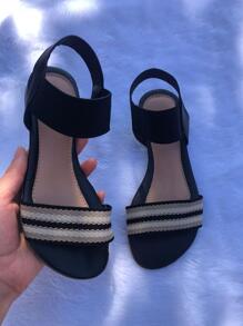 Women Flat Sandals - Đen và trắng - Xem 1