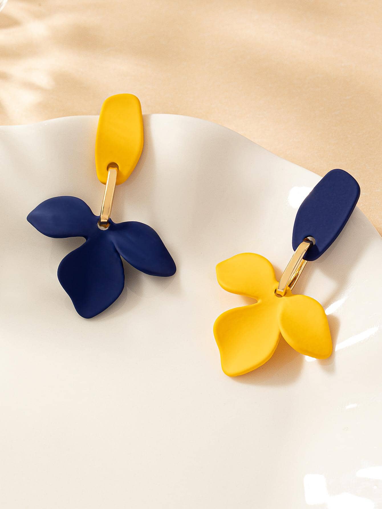 花朵吊坠耳环 情人节、妈妈、母亲、母亲节、礼物 - 黃色 - 查看 1