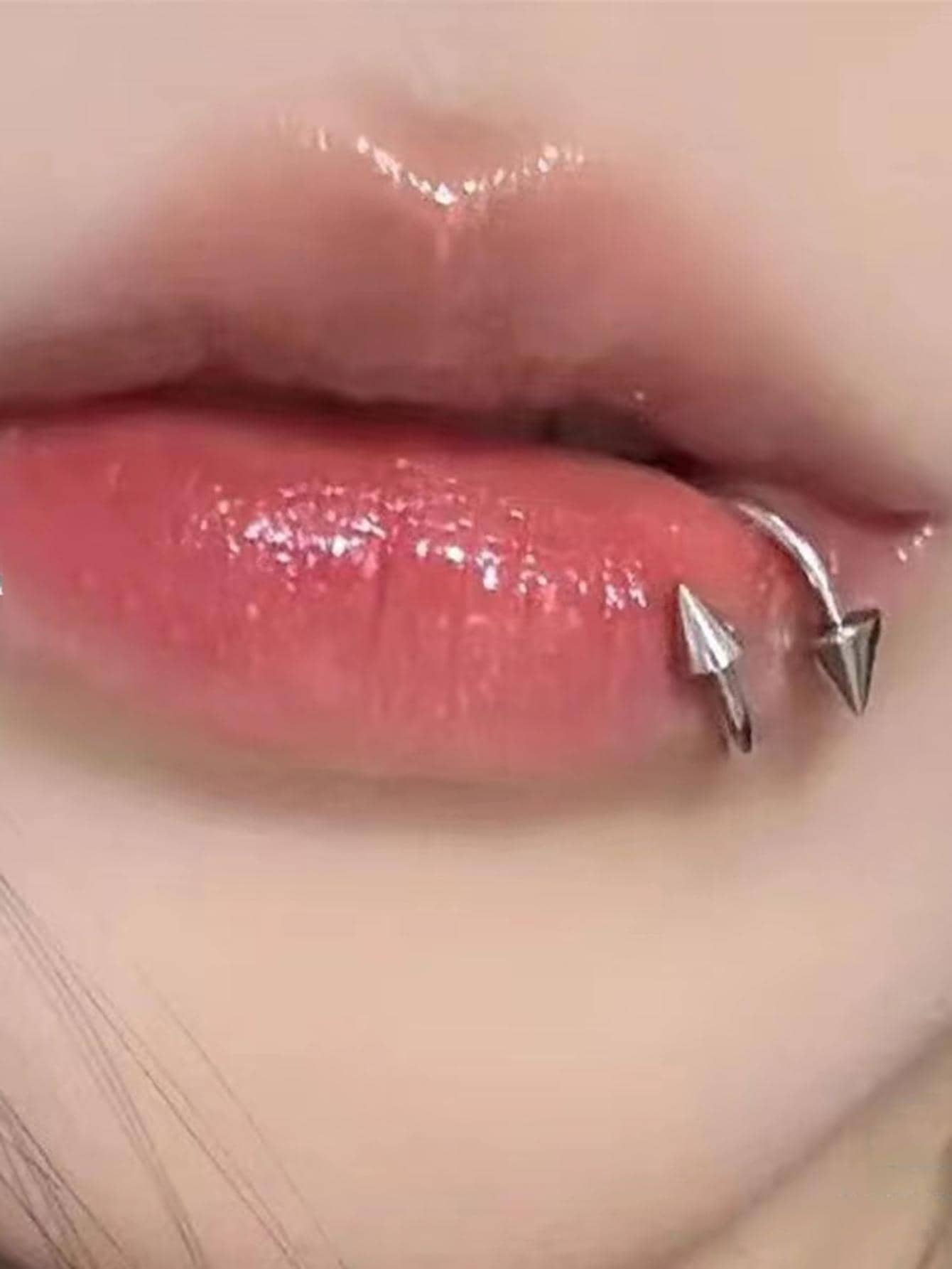 Anillo de labio cono adorno - Plateado - Ver 1