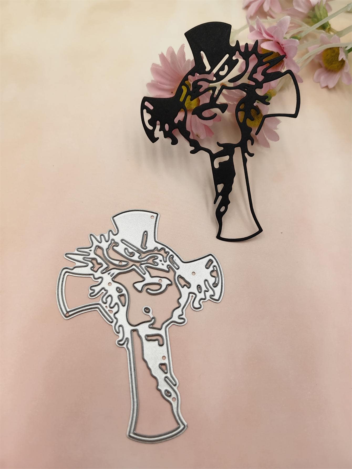 1pc Stainless Steel Cutting Die, Creative Silver Figure Design DIY Etched Stencil Craft Die For DIY Craft, Scrapbooking