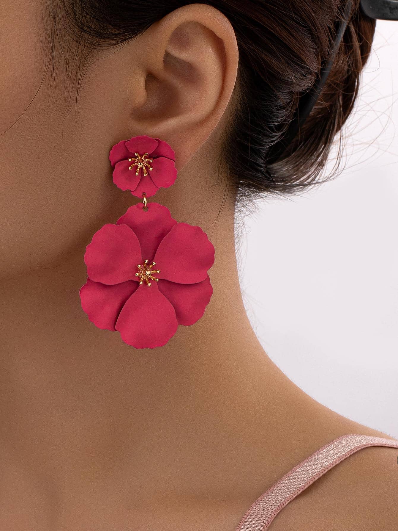 1pair Asymmetrical Multilayer Metal Flower Shaped Earrings With Pendants, Colorful, Dating Gift Valentines - Red - View 1