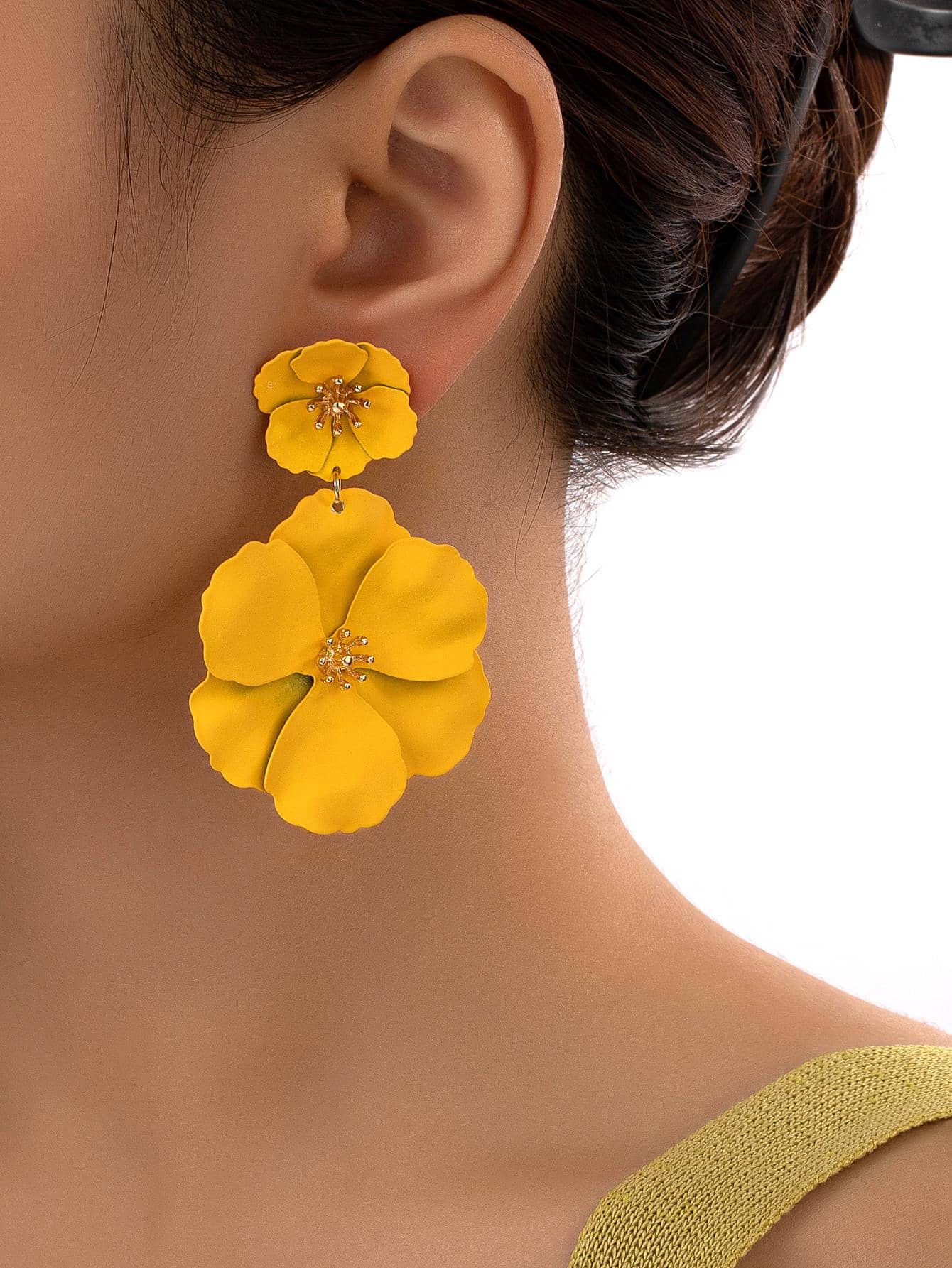 1pair Metal Asymmetrical Multilayer Flower Shaped Drop Earrings, Colorful, Great For Date Gifts Valentines,Mom,Mother,Mother's Day,Gift - Mustard Yellow - View 1
