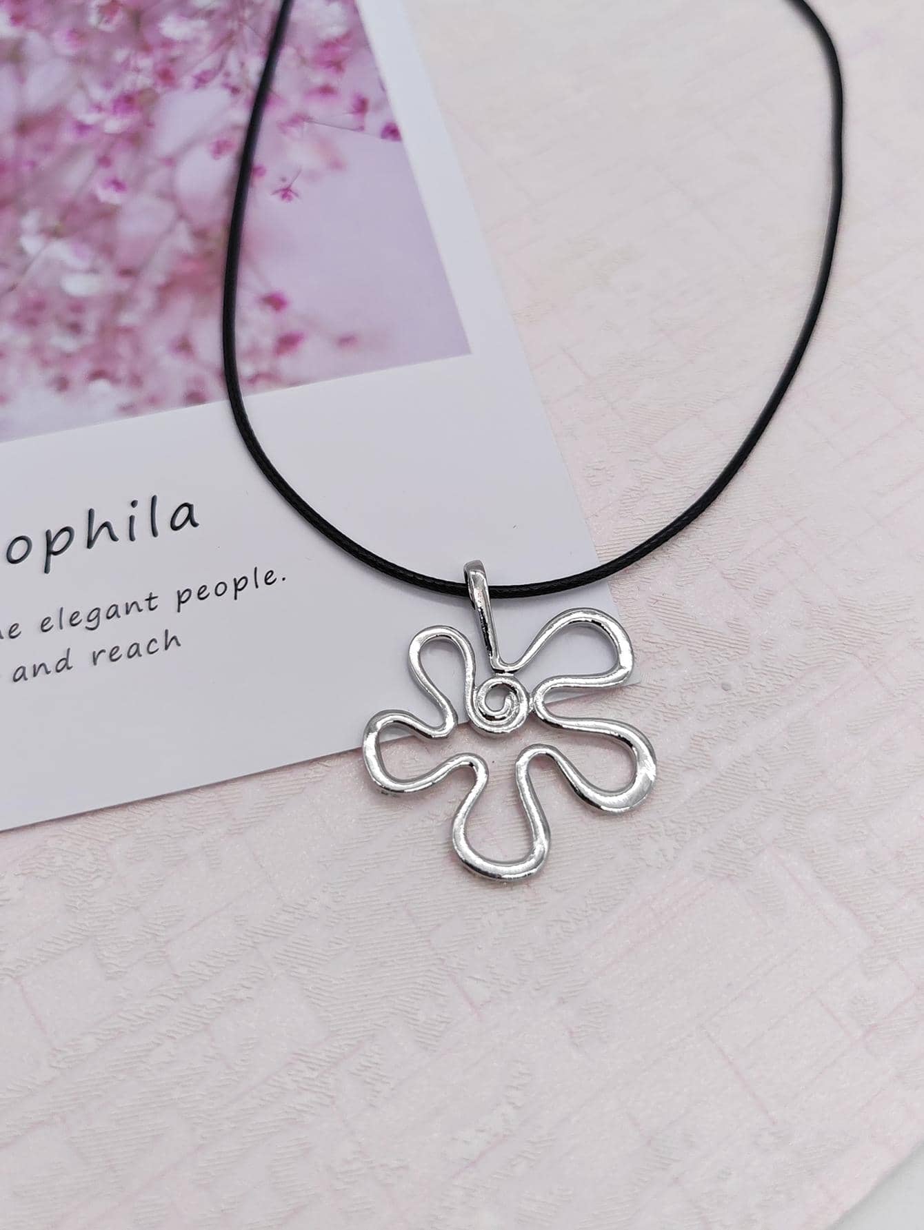 镂空花朵吊坠项链 情人节、妈妈、母亲、母亲节、礼物 - 彩色 - 查看 1