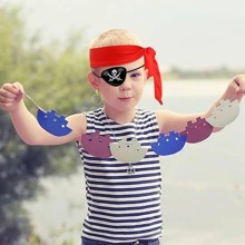 Bộ phụ kiện trang phục cướp biển 4 món Bao gồm miếng dán mắt hình đầu lâu xương chéo, khăn rằn đỏ, vòng cổ cướp biển và bông tai màu vàng cướp biển để cung cấp cho bữa tiệc cosplay cướp biển - Nhiều màu - Xem 4