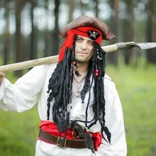 Bộ phụ kiện trang phục cướp biển 4 món Bao gồm miếng dán mắt hình đầu lâu xương chéo, khăn rằn đỏ, vòng cổ cướp biển và bông tai màu vàng cướp biển để cung cấp cho bữa tiệc cosplay cướp biển - Nhiều màu - Xem 6