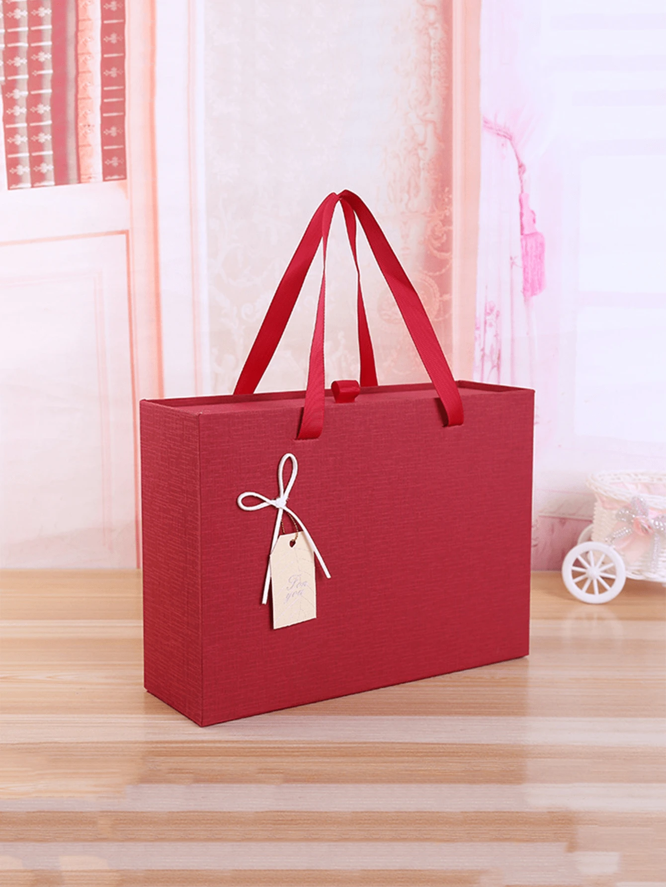 1件套蝴蝶結裝飾禮品包裝盒 - 紅色 - 查看 1