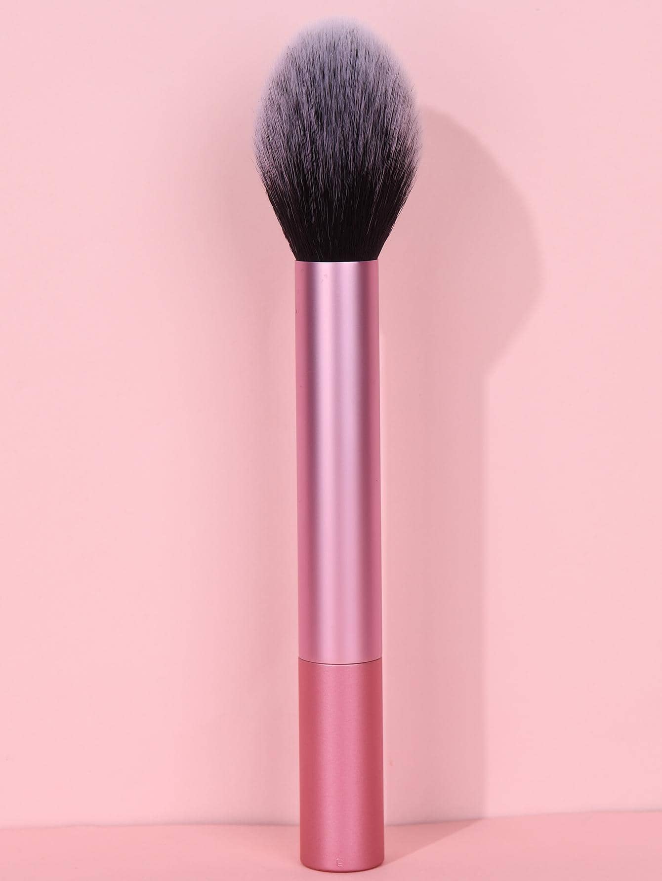 1pc Blush Brush For Applying Powder Blush On Cheeks To Sculpt And Define Your Face For A Refined Look,Foundation Brush,Concealer Brush,Blush Brush,Contour Brush,Blush Brush,Bronzer Brush,Powder Brush,Foundation Brush,Blush Brush - Pink - View 1