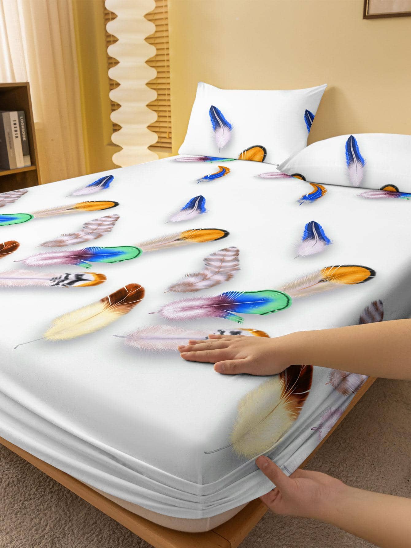 Một tấm trải giường được in hình lông vũ theo phong cách thời trang và đơn giản, bộ khăn trải giường thân thiện với làn da và thoáng khí - Nhiều màu - Xem 1
